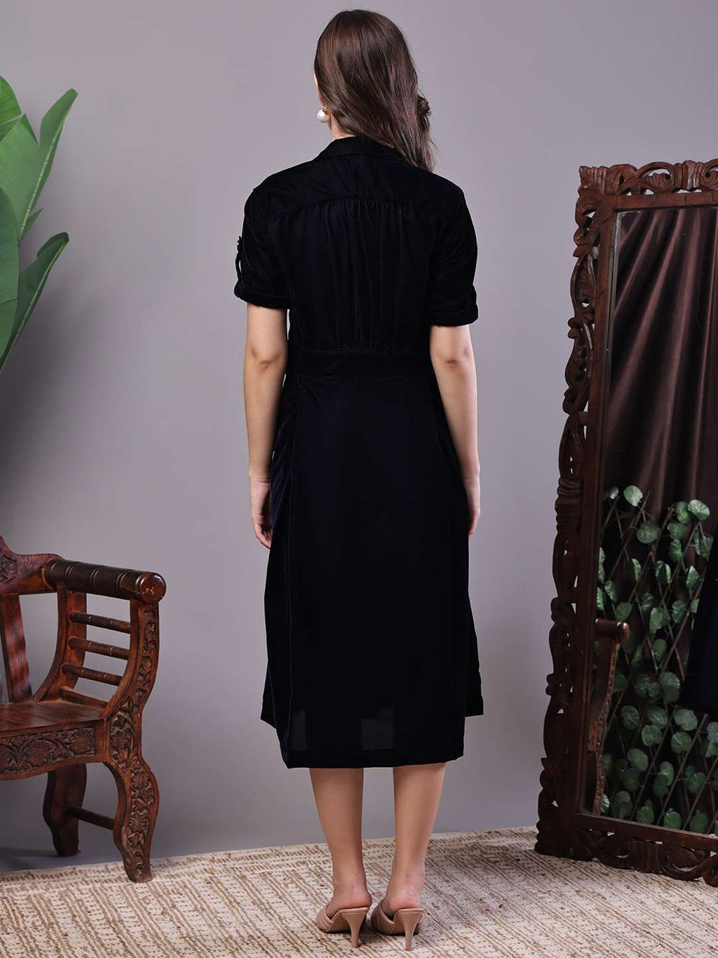 Women's Black Velvet Solid Printed Shirt Midi Dress with Belt